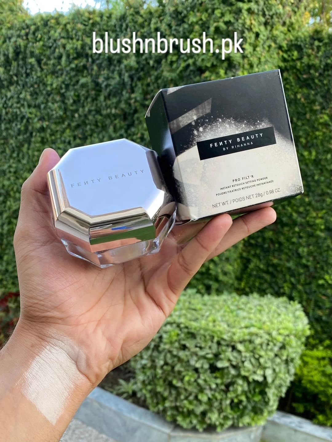 Fenty Beauty by Rihanna Pro Filt’r Instant Retouch Setting Powder