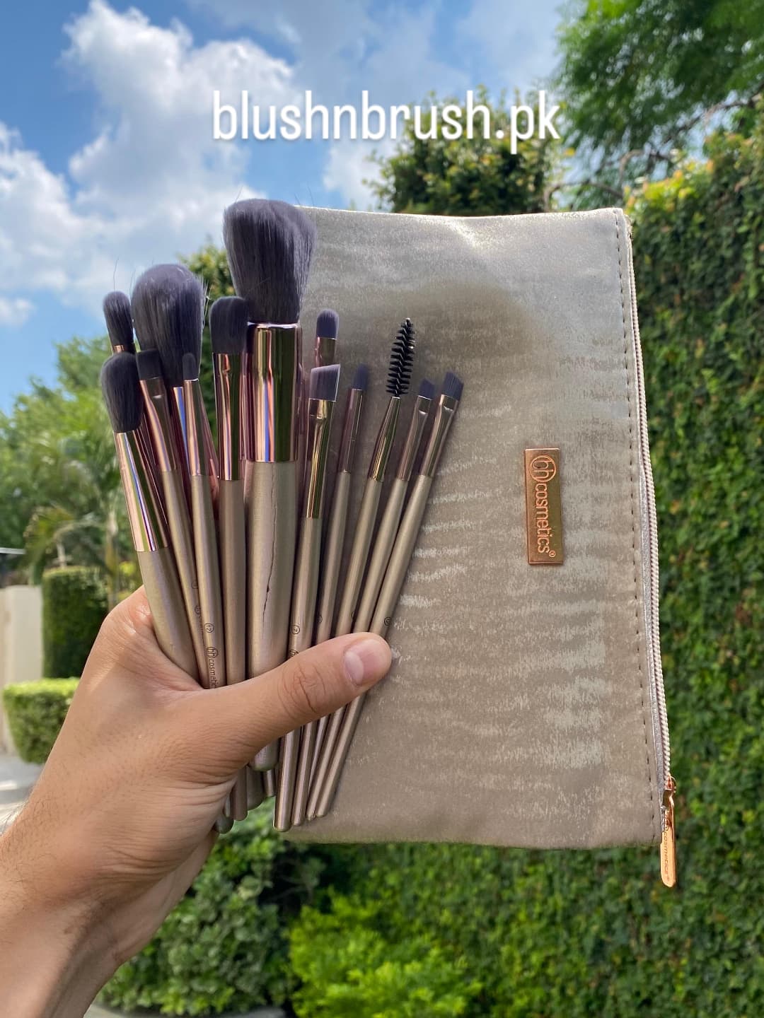 BH Cosmetics Lavish Elegance 15-Piece Brush Set with Cosmetic Bag
