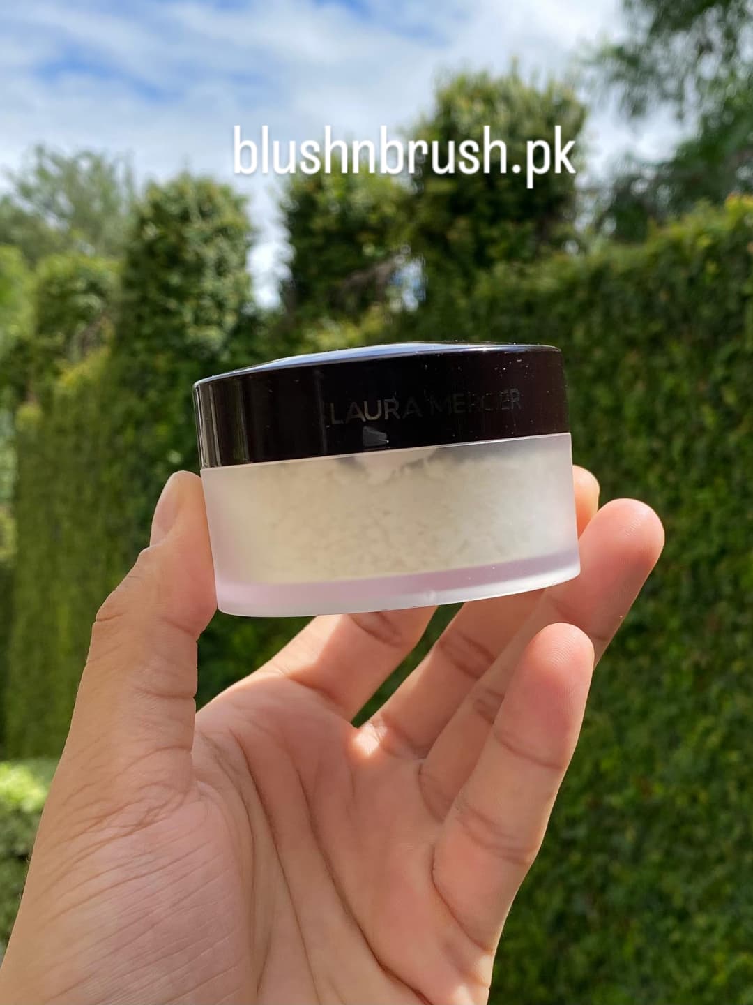 Laura Mercier Translucent Loose Setting Powder - The Invisible Finish
