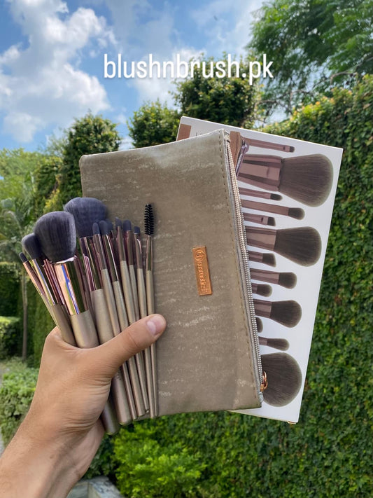 BH Cosmetics Lavish Elegance 15-Piece Brush Set with Cosmetic Bag